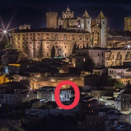 Apartamento Turistico Muralla De Caces エクステリア 写真