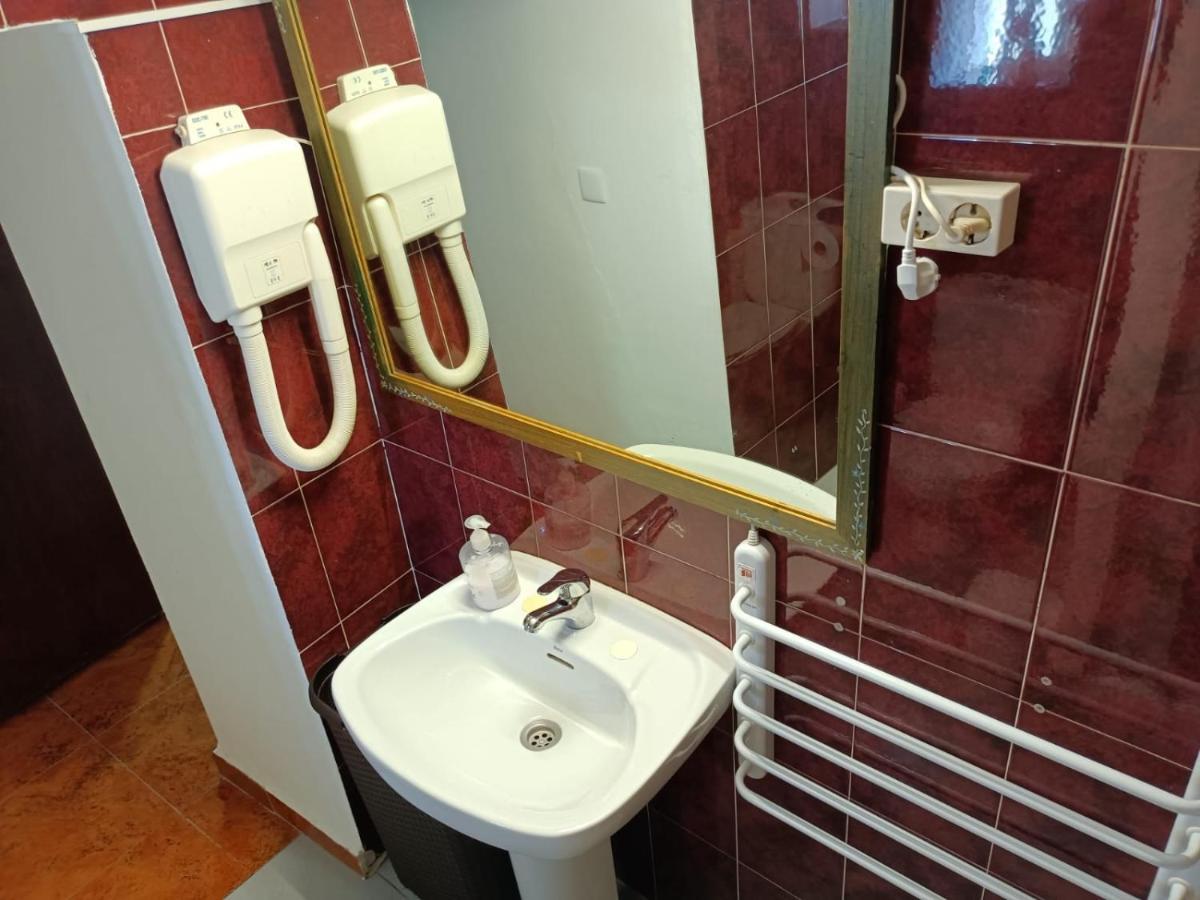 Apartamento Turistico Muralla De Caces エクステリア 写真