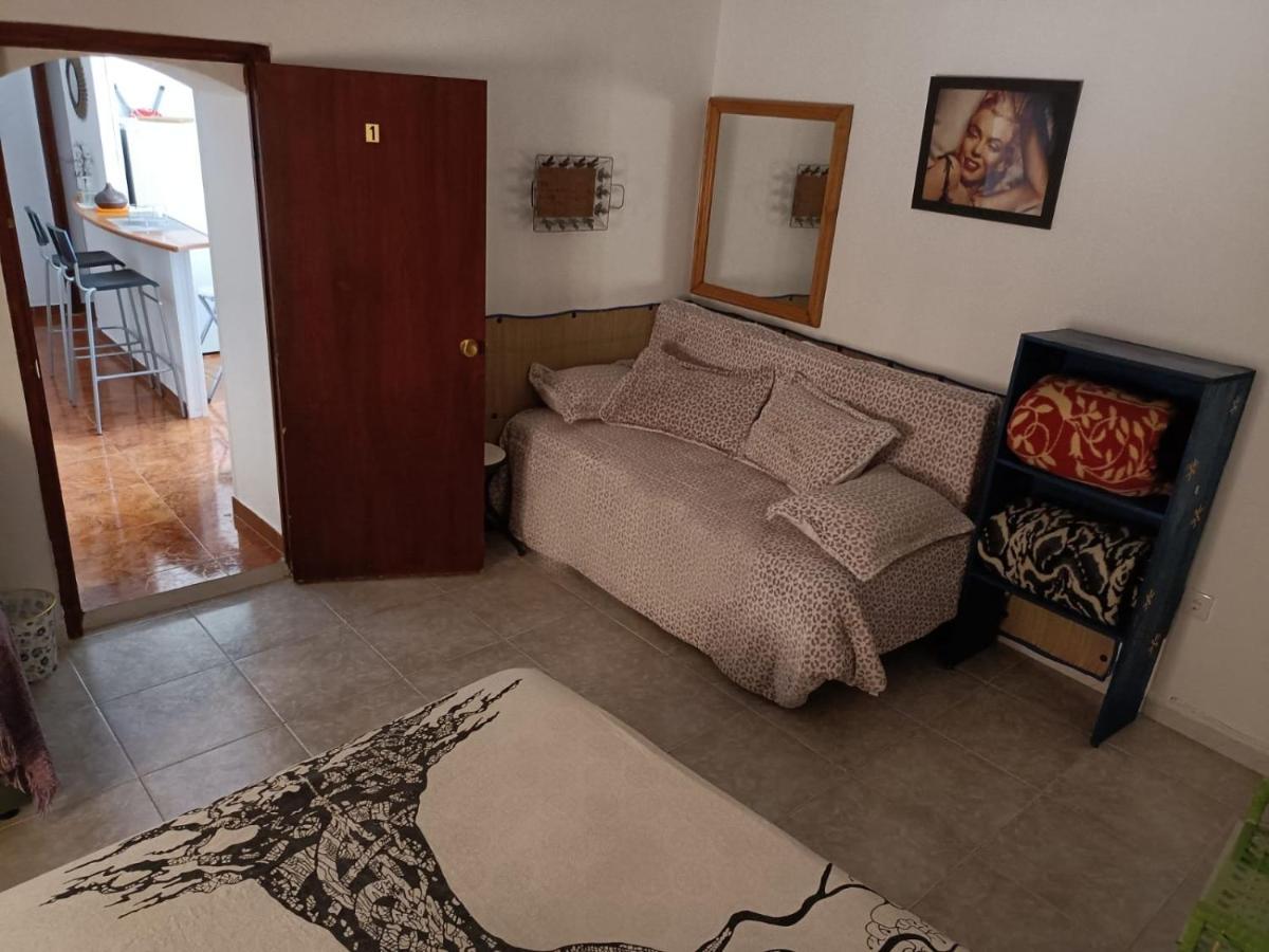 Apartamento Turistico Muralla De Caces エクステリア 写真